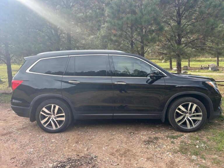 airport pickup and drop-off taxi service Santa Fe NM